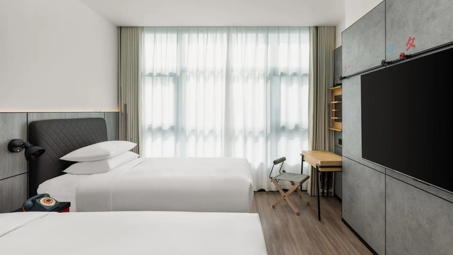 Moxy Suzhou City Centre
