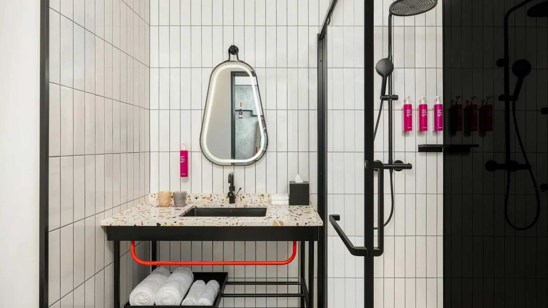 Moxy Suzhou City Centre 4*, Сучжоу Китай